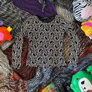 Black and White Patterned Long Sleeve Top